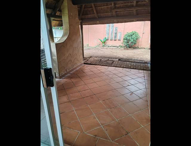 1 bed property to rent in GLEN MARAIS